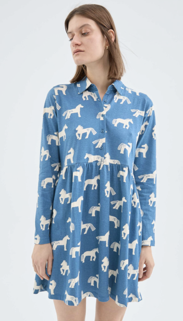 VESTIDO CORTO CAMISERO CON ESTAMPADO DE CABALLOS