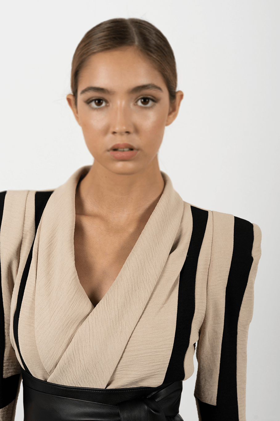 CHAQUETA CORTA BICOLOR