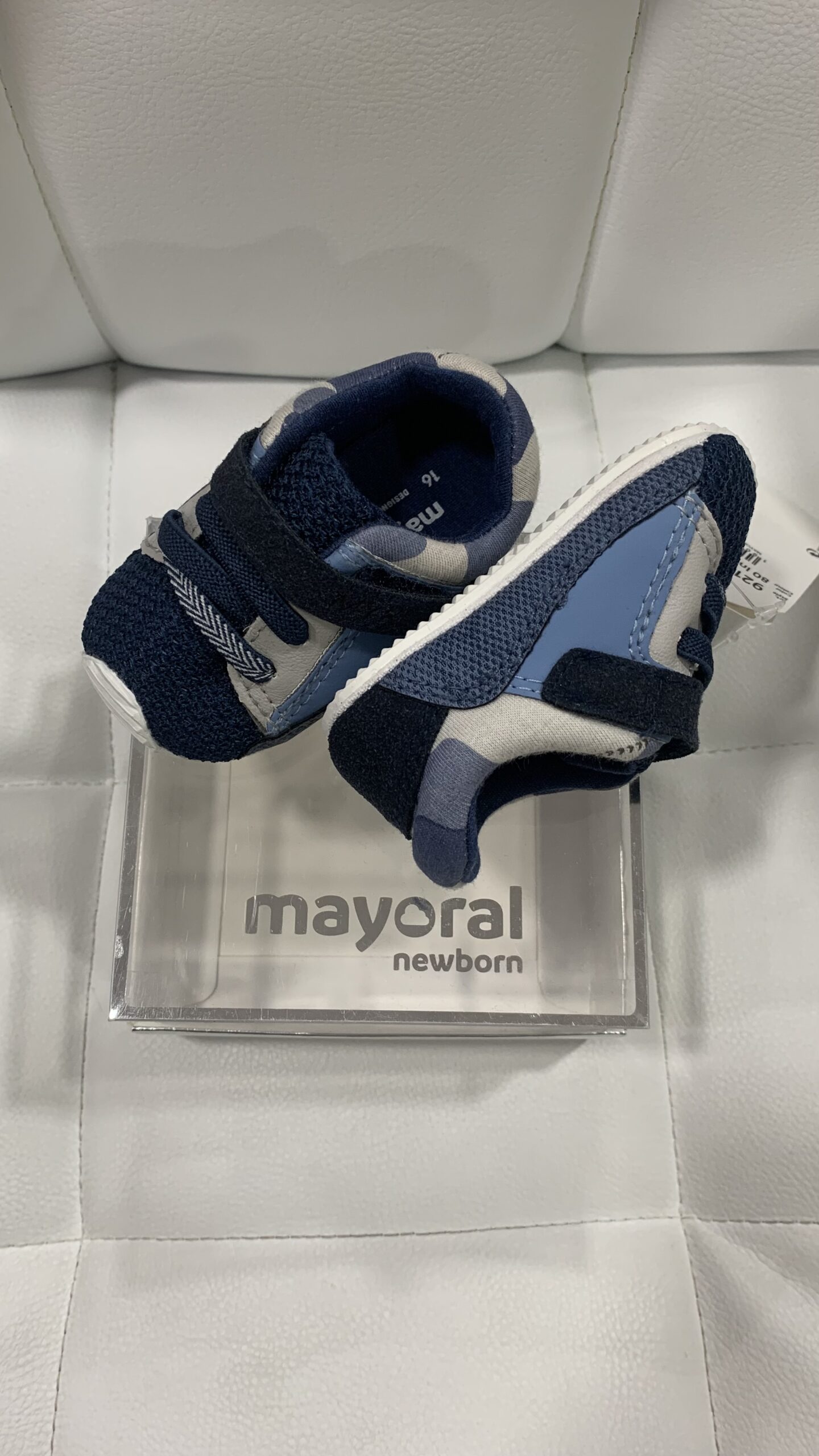 DEPORTIVAS AZULES BEBÉ