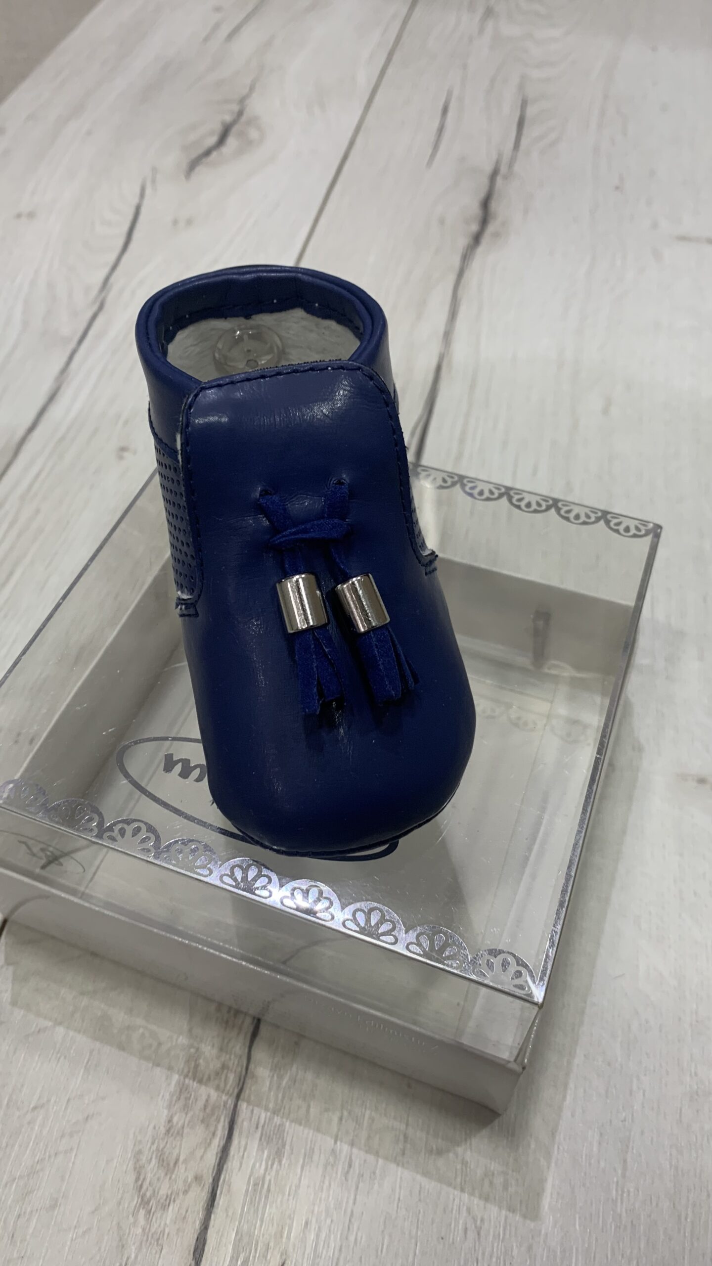 ZAPATO BEBÉ CON FLECO