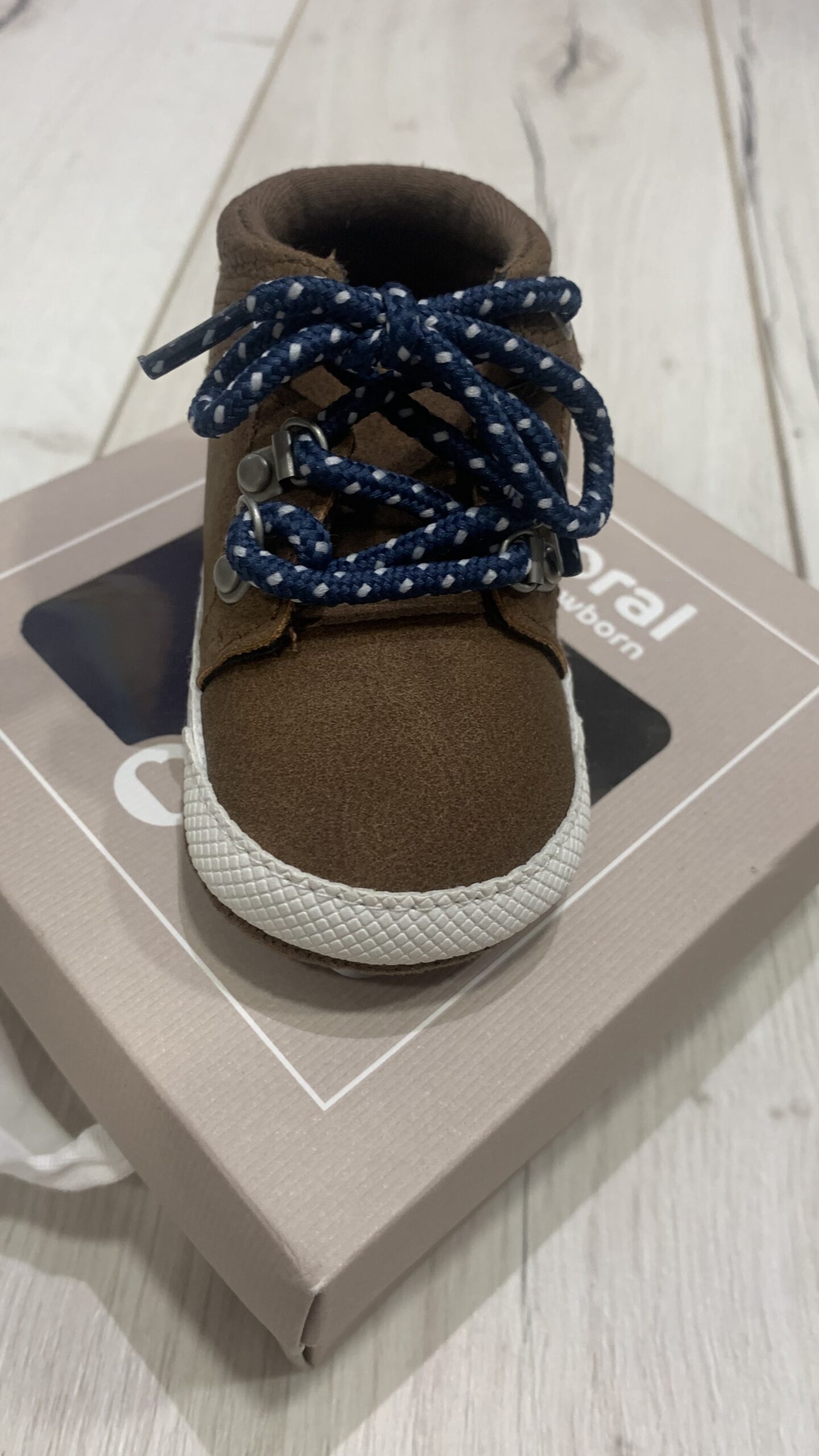 BOTITA MONTAÑA BEBÉ